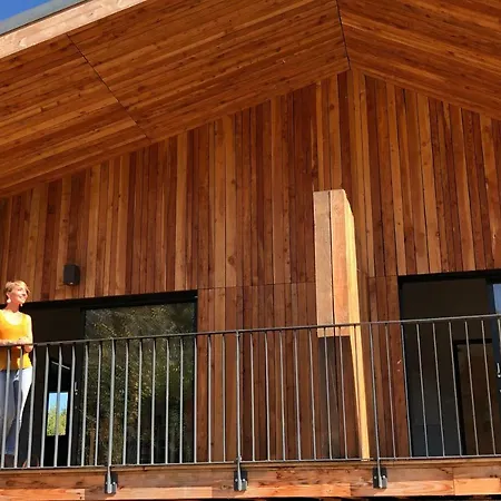 Village De Les Lambrilles Hébergement de vacances La Bastide-de-Sérou