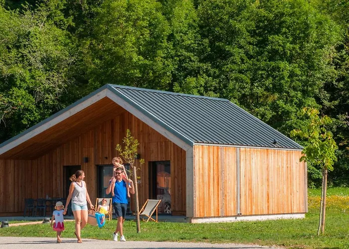Village De Les Lambrilles * La Bastide-de-Sérou