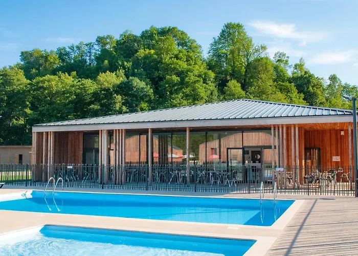 Village De Les Lambrilles * La Bastide-de-Sérou