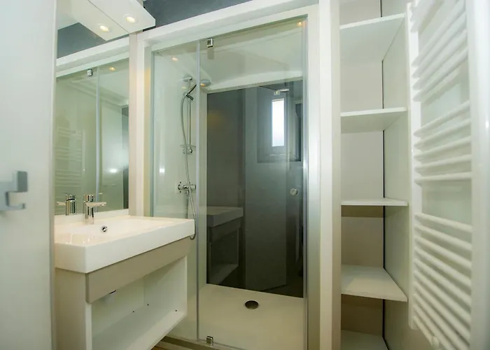 Village De Les Lambrilles