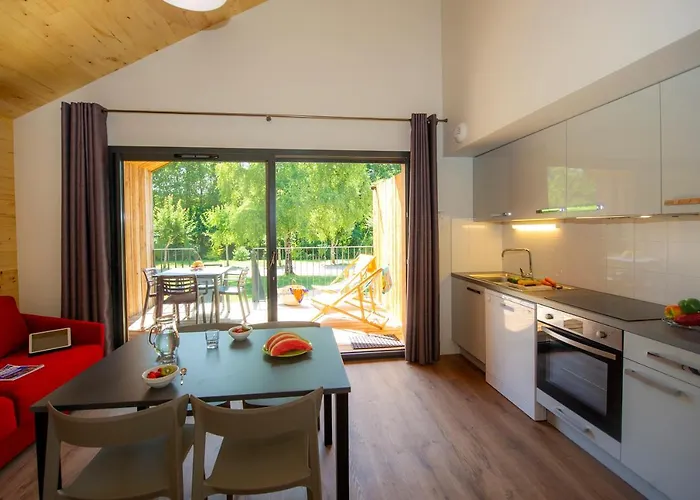 Village De Les Lambrilles *