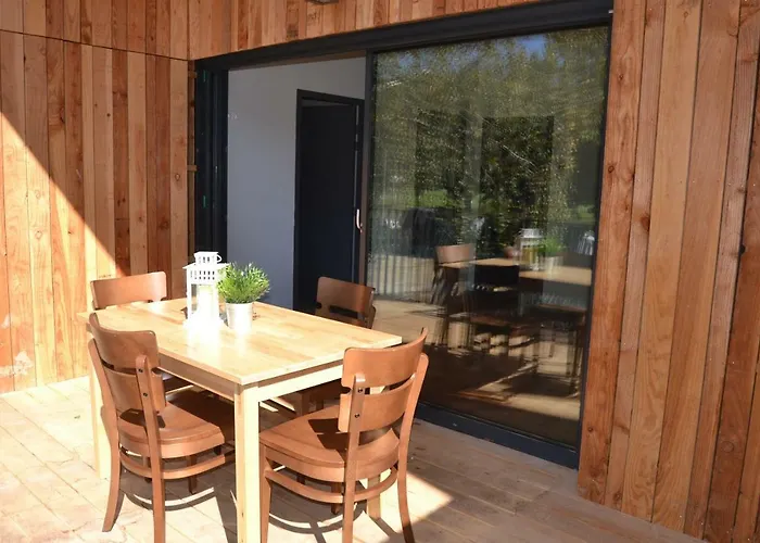 Village De Les Lambrilles